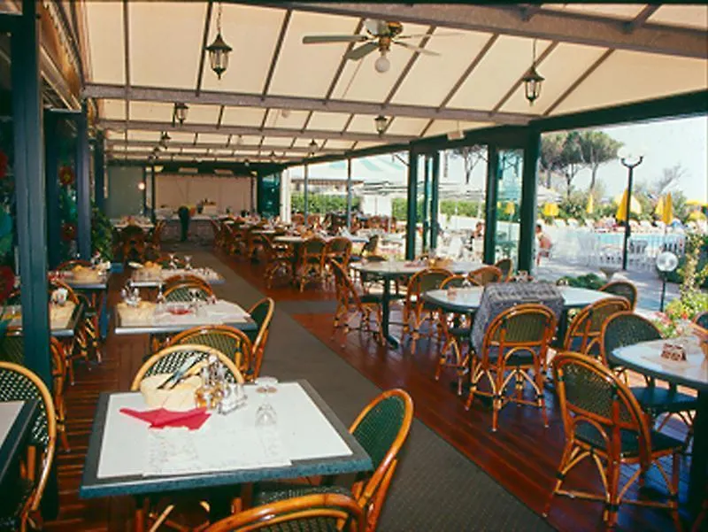 לידו די ג'סולו Queen Anne Hotel